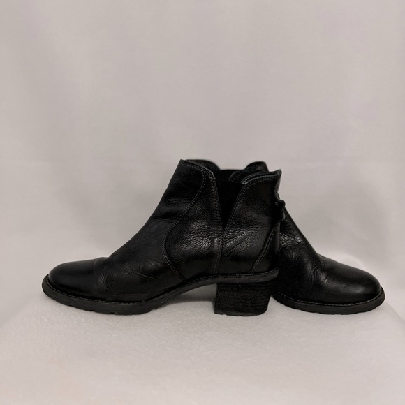L.L. Bean Size 10M Black Deerfield Ankle Leather Boots - Picture 4 of 16